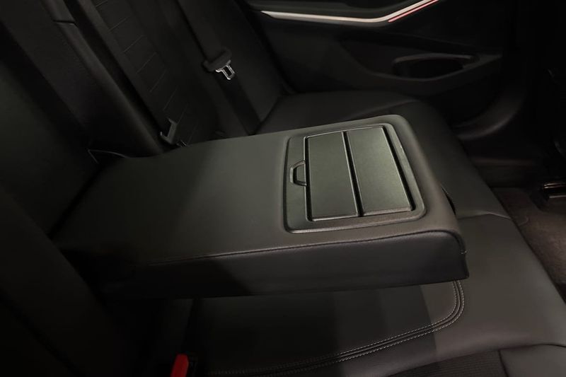 BMW 320 bild 18