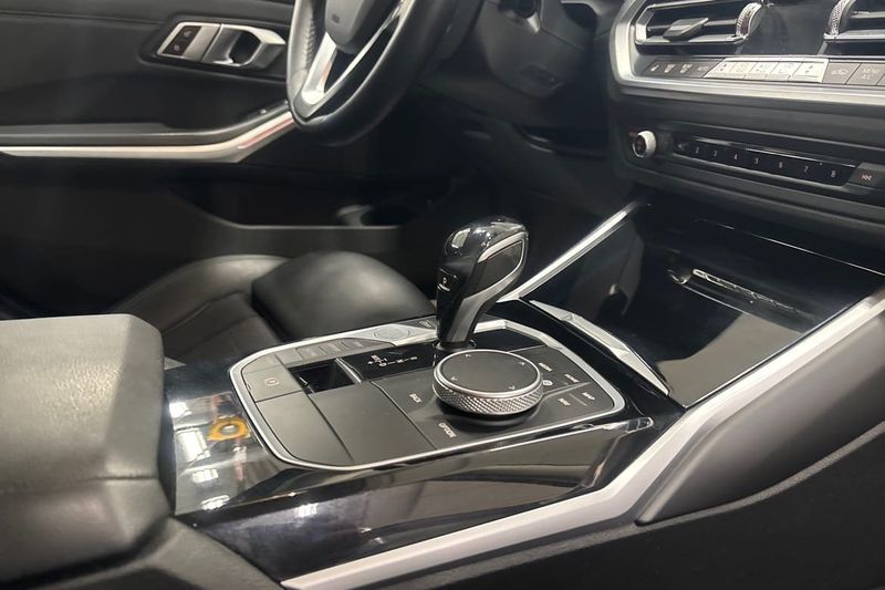 BMW 320 bild 15