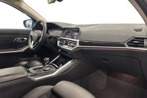 BMW 320 bild 10
