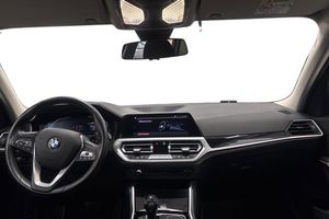BMW 320 bild 9
