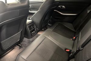 BMW 320 bild 12