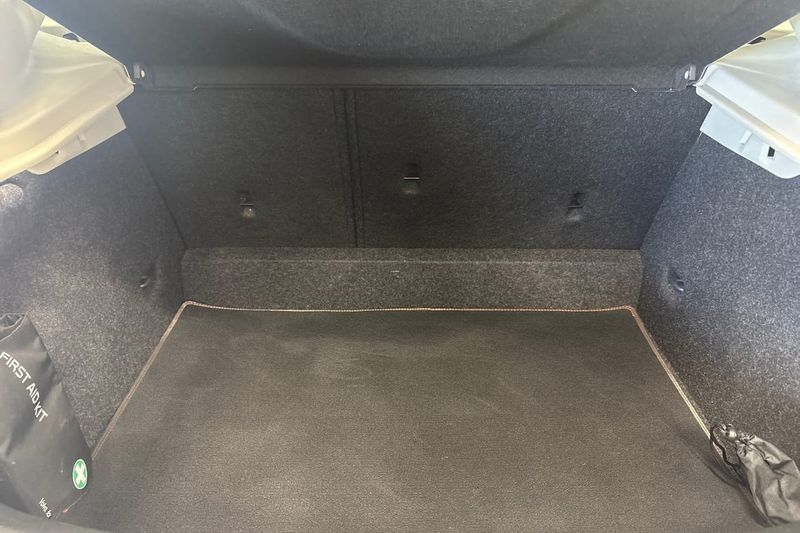 Volvo V40 bild 13