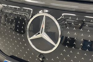 Mercedes EQE43 SUV bild 21