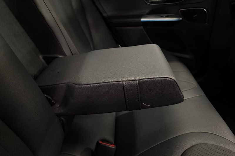 Mercedes EQE43 SUV bild 19