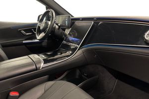 Mercedes EQE43 SUV bild 10