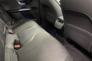 Mercedes EQE43 SUV bild 11