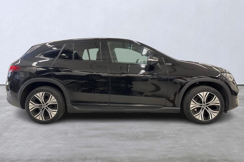 Mercedes EQE43 SUV bild 3