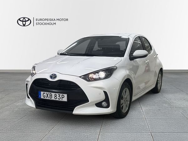 Toyota Yaris 1,5 HSD ACTIVE KOMFORT / P-SENS / VINTERHJUL - 2023