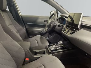 Toyota Corolla Cross bild 6