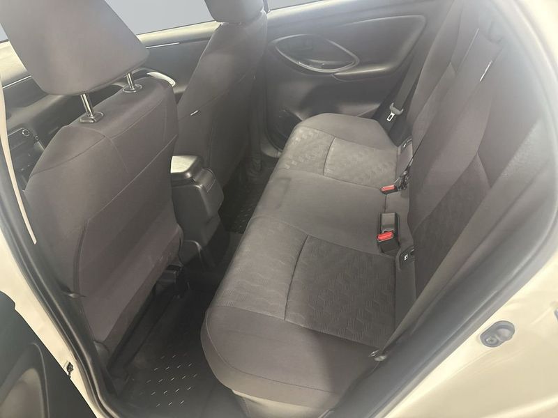 Toyota Yaris bild 8