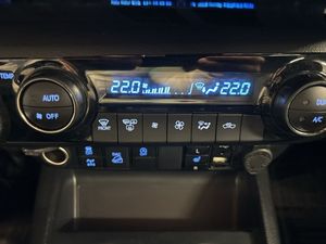 Toyota Hilux bild 12