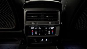 Audi SQ8 bild 16