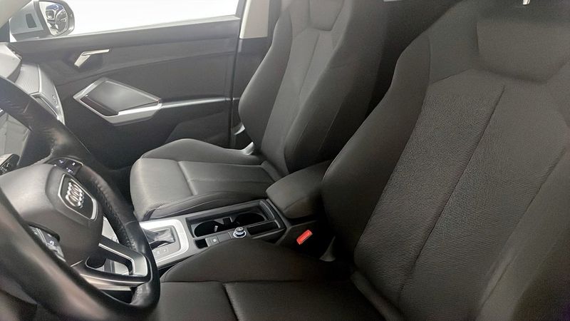 Audi Q3 bild 8