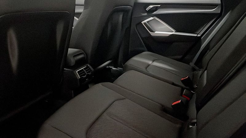Audi Q3 bild 12