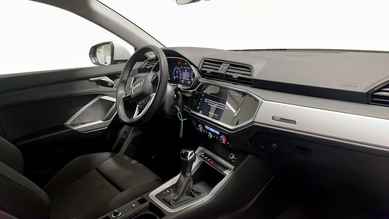 Audi Q3 bild 11