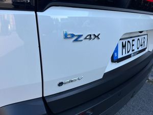 Toyota bZ4X Touring bild 12