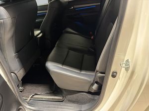 Toyota Hilux bild 7