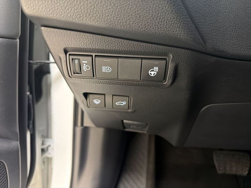 Toyota Corolla Cross bild 12