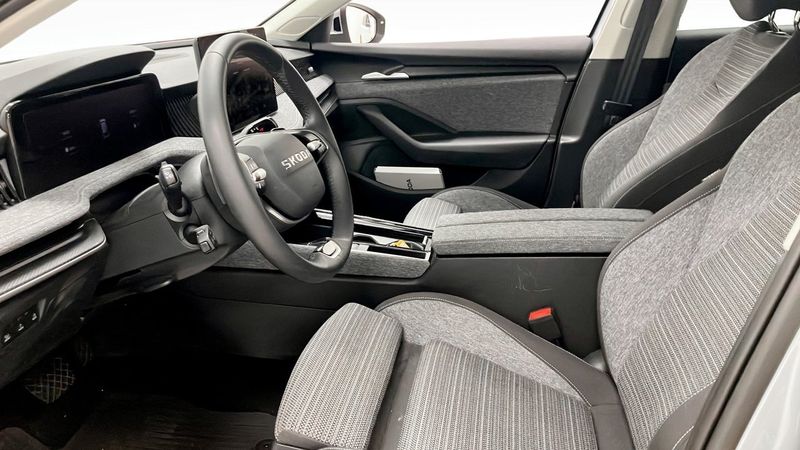 Skoda Superb bild 7