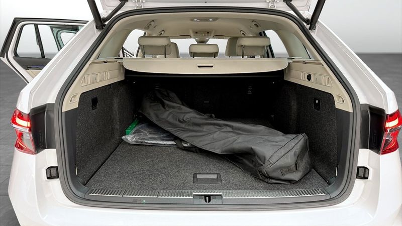 Skoda Superb bild 12
