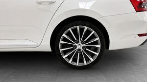 Skoda Superb bild 6