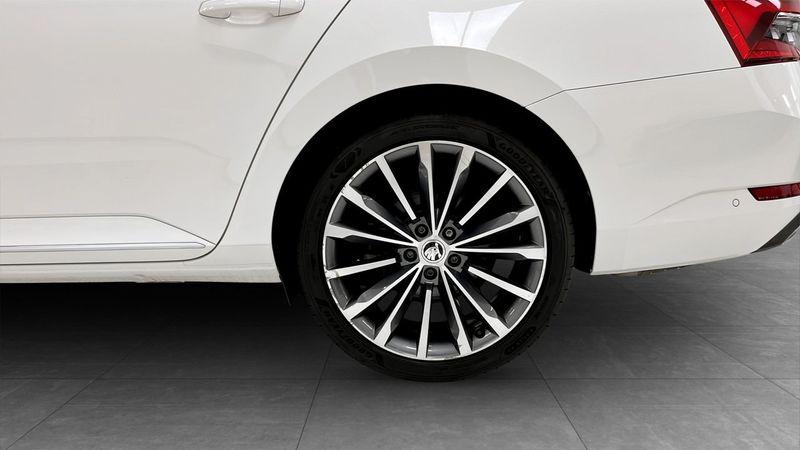 Skoda Superb bild 6
