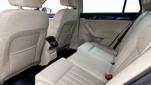 Skoda Superb bild 11
