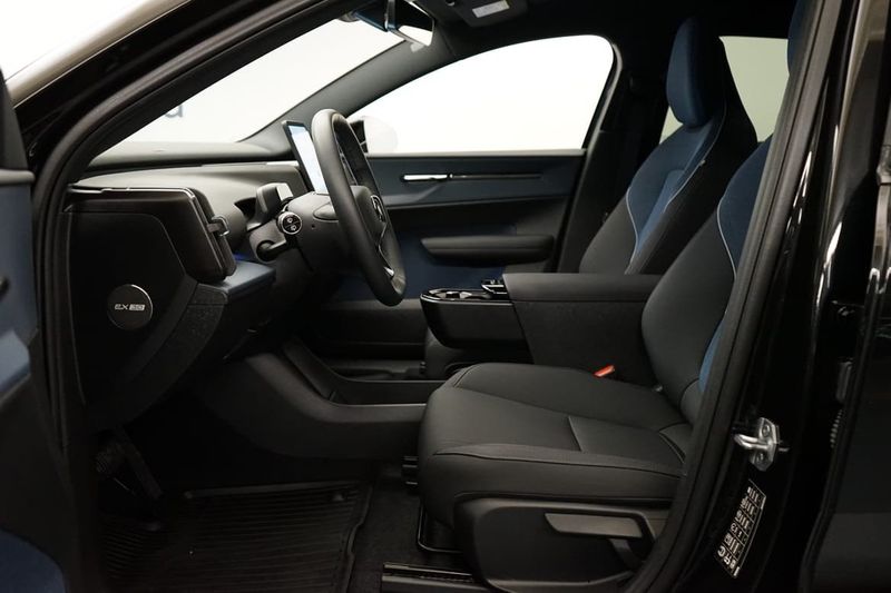 Volvo EX30 bild 5