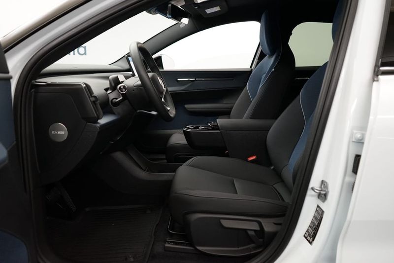 Volvo EX30 bild 5
