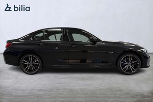 BMW 330 bild 16