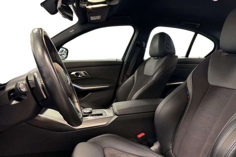 BMW 330 bild 12