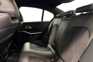 BMW 330 bild 11