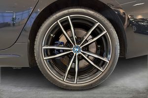 BMW 330 bild 15