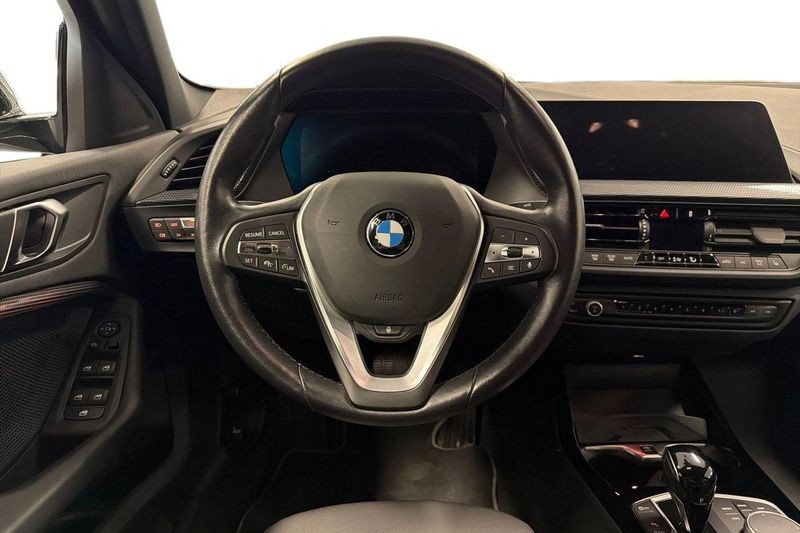BMW 118 bild 9