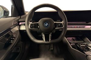BMW 530 bild 9