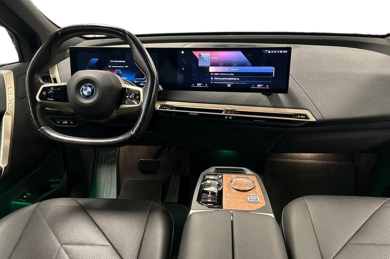 BMW iX bild 8