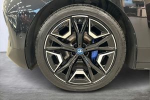BMW iX bild 14