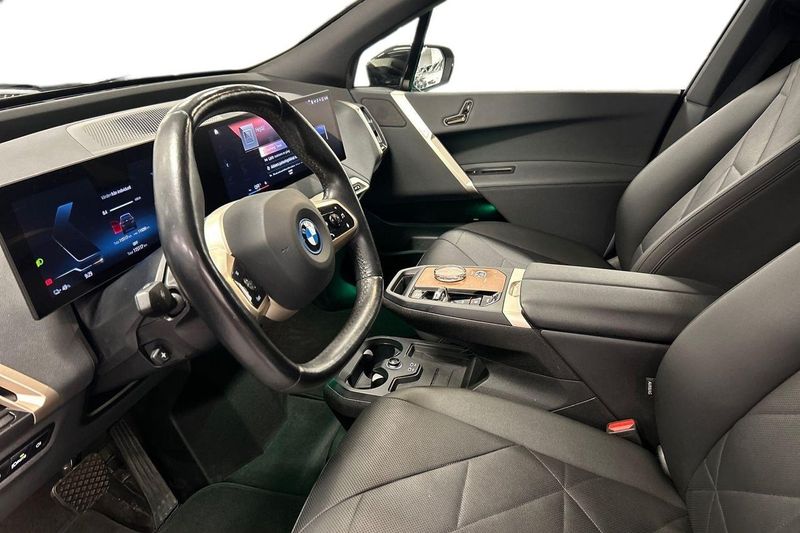 BMW iX bild 12