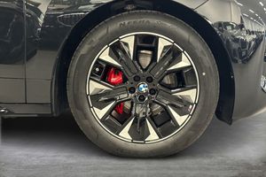 BMW iX bild 14