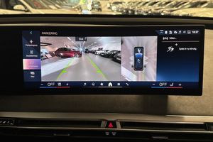 BMW iX bild 13