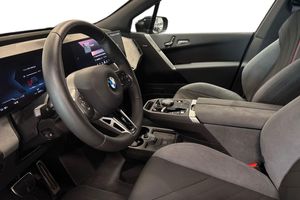 BMW iX bild 12