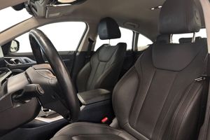 BMW i4 bild 12