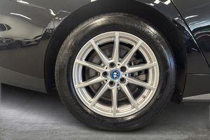 BMW i4 bild 14