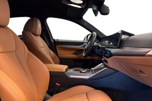 BMW i4 bild 6