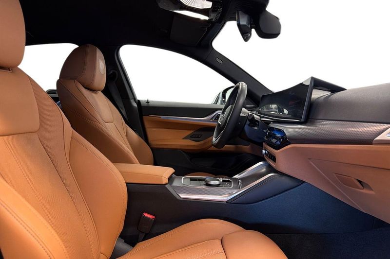 BMW i4 bild 6
