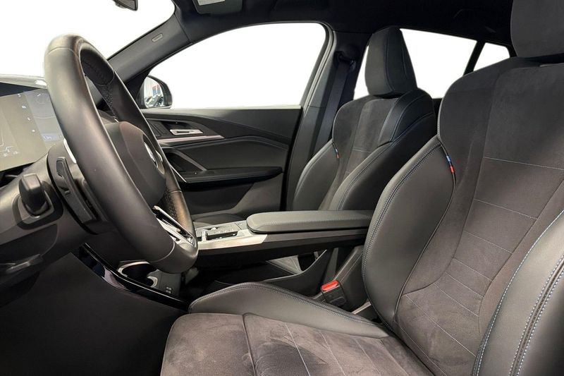 BMW iX2 bild 12