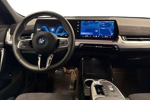 BMW iX2 bild 8