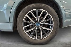 BMW iX1 bild 15
