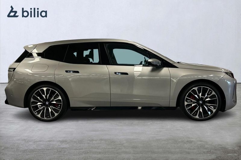 BMW iX bild 15