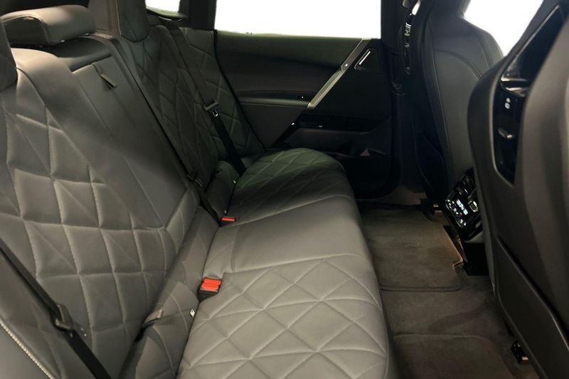 BMW iX bild 7